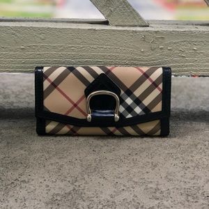 Original Burberry Nova check full sized wallet